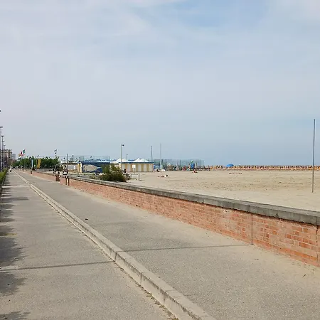 Cv014 - Cervia, Ampio Trilocale In Posizione Esclusiva Con Posto Auto Apartmán *